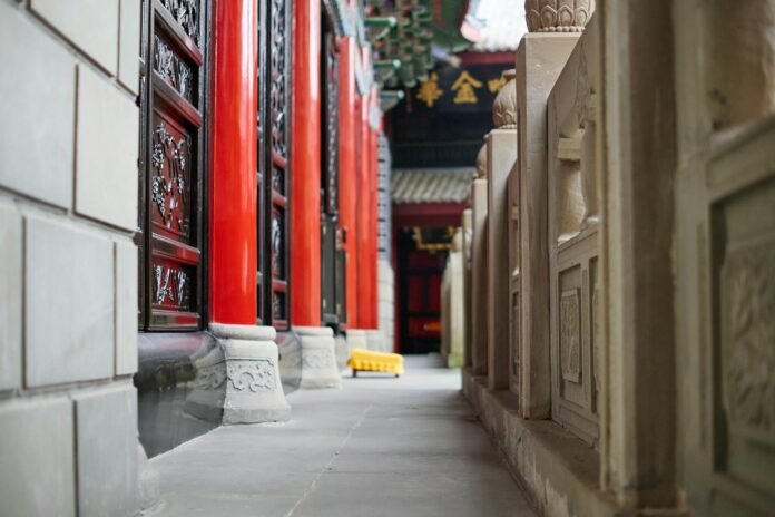 奇門遁甲看開店方位2026完整攻略｜命理風水指南
